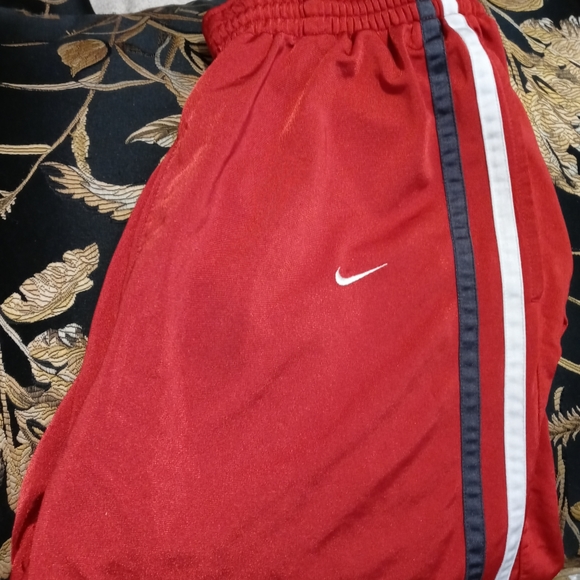 π NIKE RED ATHLETIC MEN JOGGER π - Picture 3 of 11